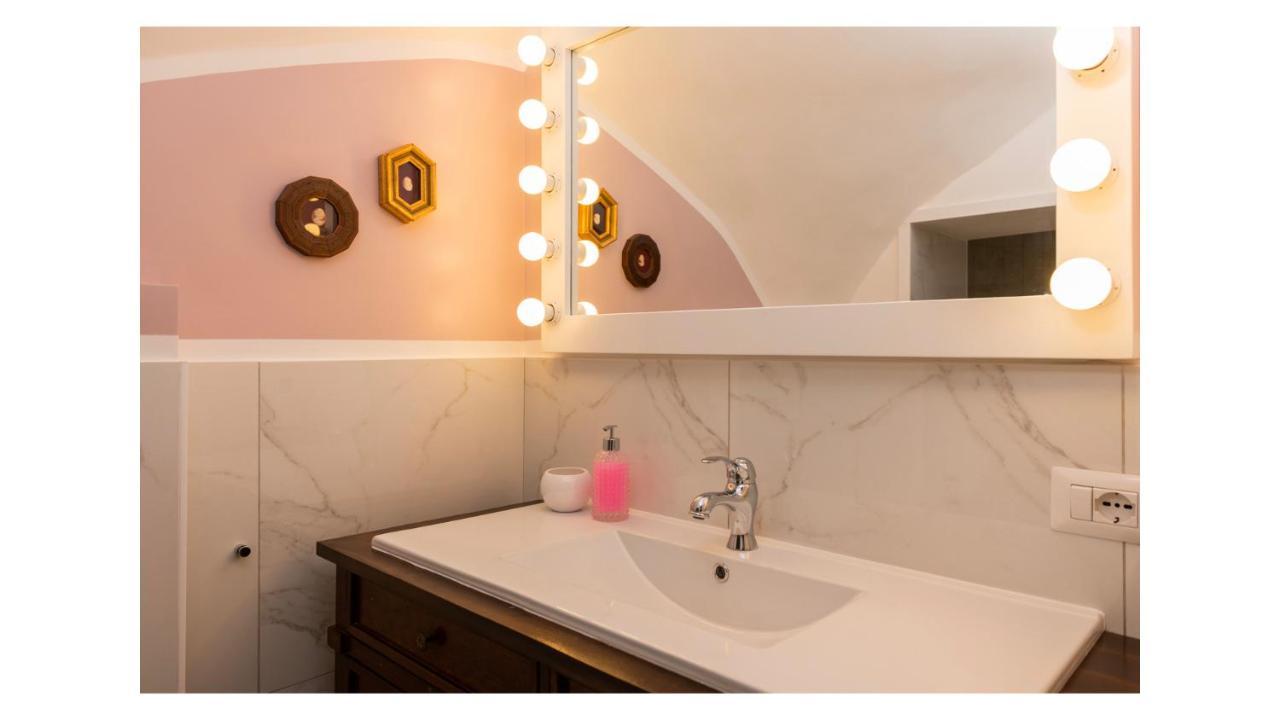 Light Pink - Suite In The Middle Of Everything Torre Annunziata Bagian luar foto